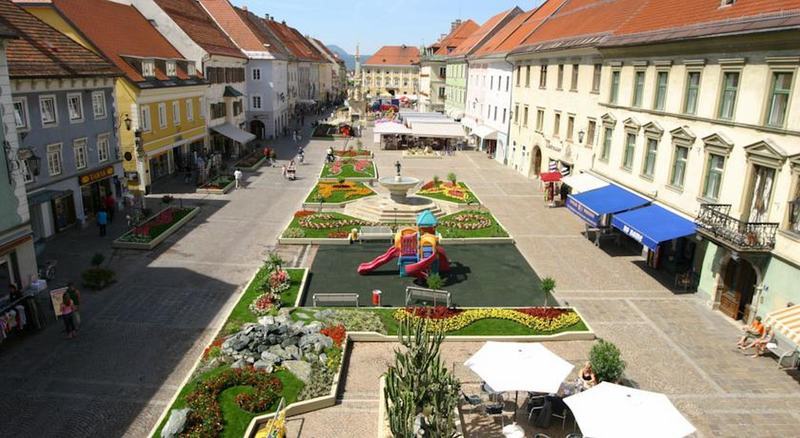 Hotel Die Zeit Sankt Veit an der Glan Εξωτερικό φωτογραφία